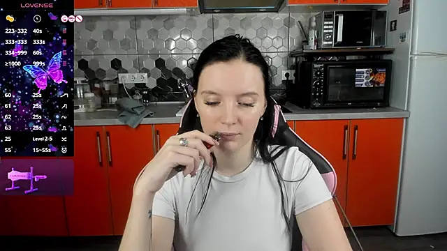 Mary Blu online show from January 2025 01:47:01 AM