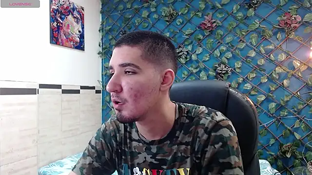 Roccoallegeri online show from April 2026 12:00:02 PM