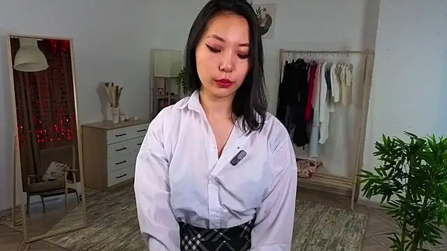 SuzySult online show from March 2026 11:03:01 AM