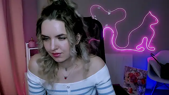 AliceSmite online show from March 2026 03:28:02 PM