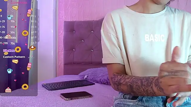 Snapshot of Sinner_Brown chatting on March 2026 01:06:02 PM Sinner Brown online show from March 2026 01:06:02 PM