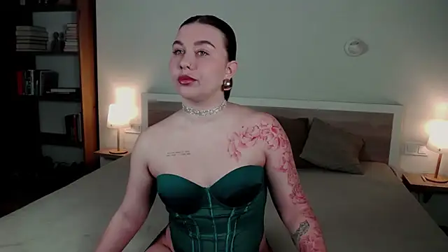 HermioneMoon online show from April 2026 03:30:02 PM