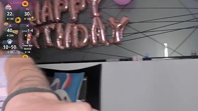 Princess tina online show from April 2026 10:22:02 PM