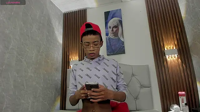 patrick lovee online show from May 2026 08:03:01 PM