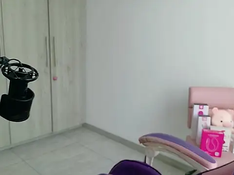 SarahMoonXO online show from March 2026 05:08:01 PM