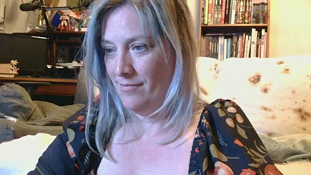 MistyMountains96 online show from March 2026 04:39:01 AM