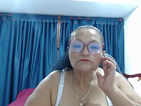  BellaNocturna online show from March 2026 02:04:01 AM