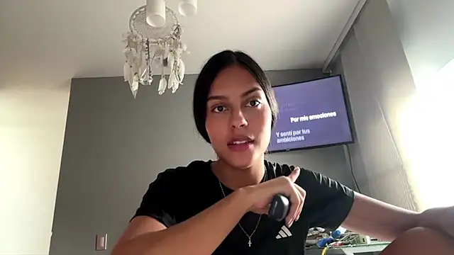 Snapshot of BrittneyBendler chatting on March 2026 09:10:01 PM BrittneyBendler online show from March 2026 09:10:01 PM