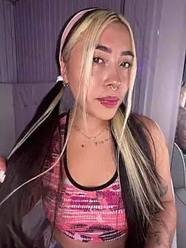 ManuelaVeeleez online show from June 2026 05:49:02 AM