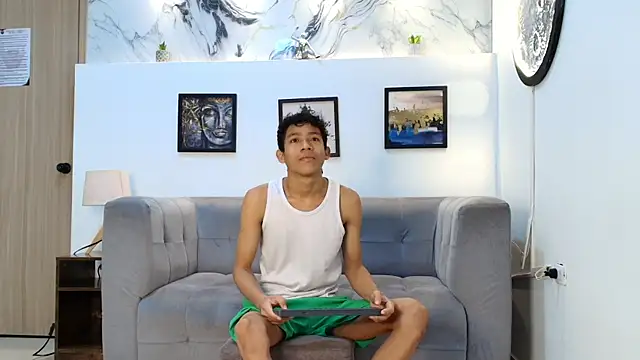 SKINNY BOYXXX online show from April 2026 07:20:02 AM