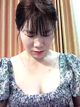 Snapshot of Bondgirl_9 chatting on May 2026 07:48:01 AM Bondgirl 9 online show from May 2026 07:48:01 AM