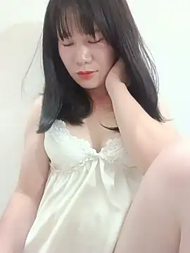 Snapshot of Bondgirl_9 chatting on August 2026 05:44:02 PM Bondgirl 9 online show from August 2026 05:44:02 PM
