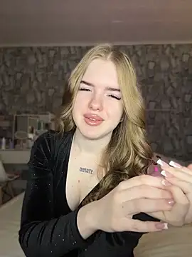 Snapshot of KayShaw chatting on May 2026 02:53:02 AM KayShaw online show from May 2026 02:53:02 AM
