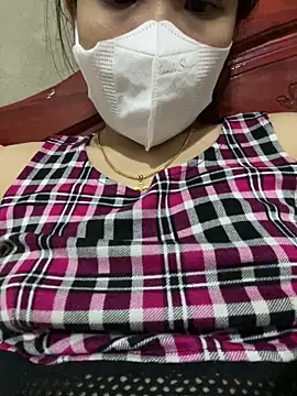 Layla 2x online show from March 2026 07:42:01 PM