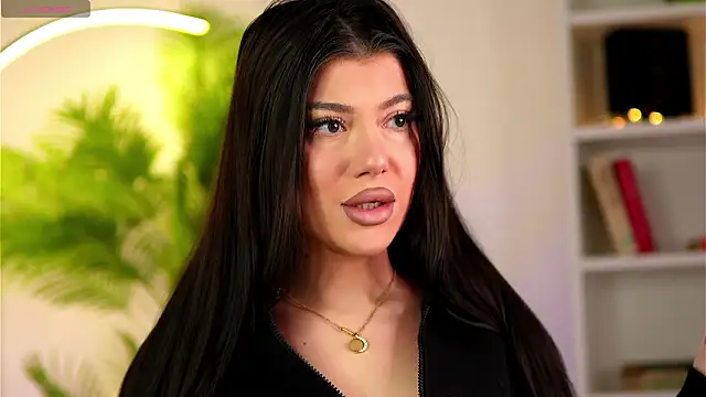 GoldenAlana online show from March 2026 05:02:01 AM