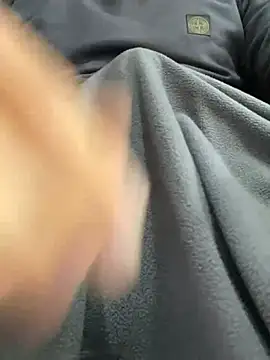 Snapshot of mmonnsterr chatting on March 2026 10:32:01 AM mmonnsterr online show from March 2026 10:32:01 AM