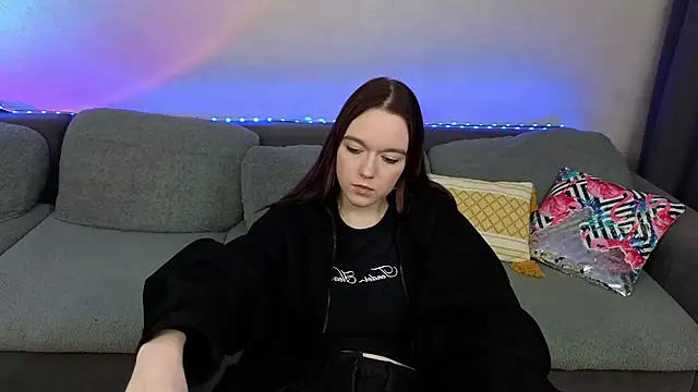 Snapshot of SunyLily chatting on May 2026 07:14:02 AM SunyLily online show from May 2026 07:14:02 AM