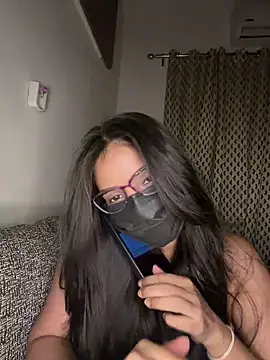 Snapshot of nikki_catz chatting on May 2026 04:23:01 PM nikki catz online show from May 2026 04:23:01 PM