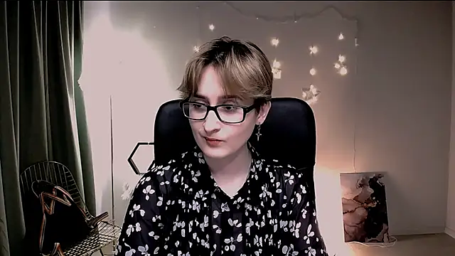 LixeLuna online show from March 2026 06:24:02 AM