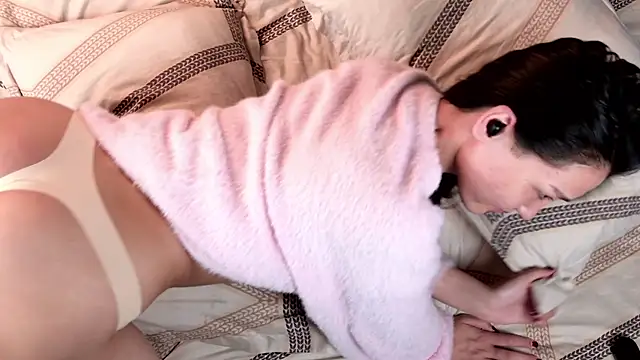 VesperCrown online show from April 2026 08:36:02 PM