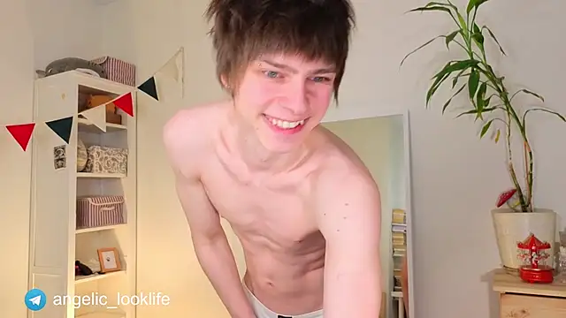 look angelic online show from May 2026 04:34:01 PM