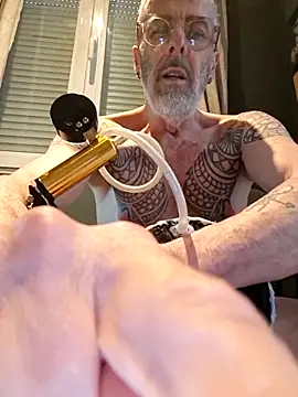 Snapshot of XXX666HEIL chatting on May 2026 04:12:02 PM XXX666HEIL online show from May 2026 04:12:02 PM