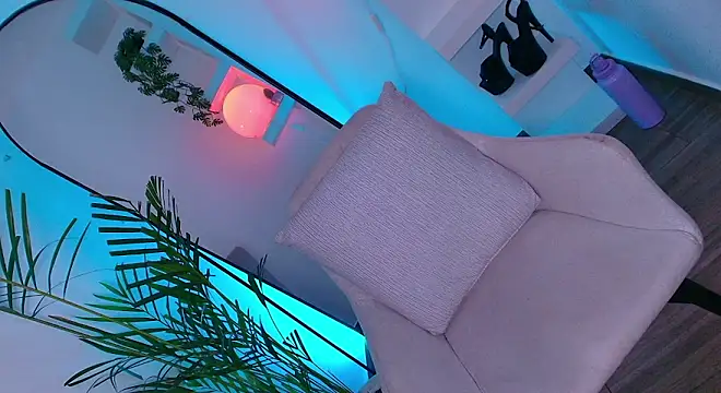 dalilathoms  online show from March 2026 10:35:01 PM