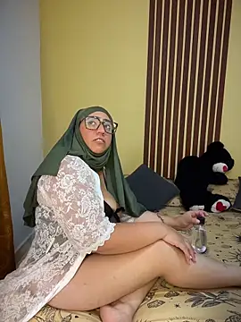 Chandra Yusef online show from March 2026 11:42:01 PM