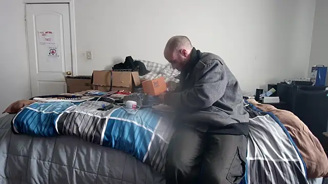 Snapshot of CirclingClass chatting on January 2025 09:40:01 PM CirclingClass online show from January 2025 09:40:01 PM