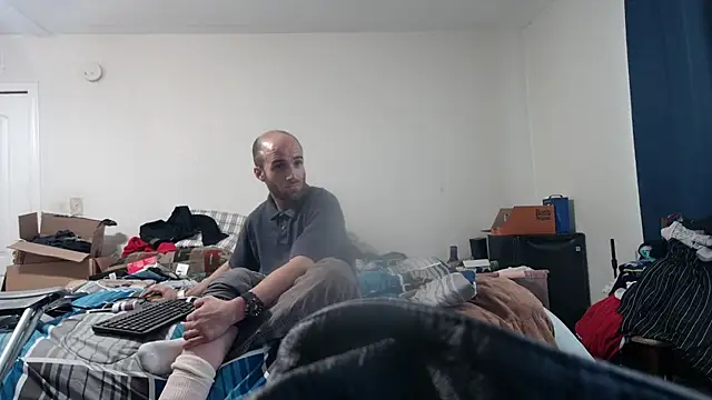 Snapshot of CirclingClass chatting on February 2025 04:18:02 PM CirclingClass online show from February 2025 04:18:02 PM