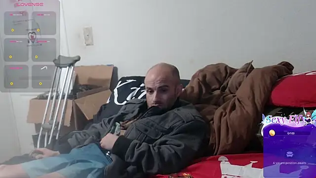 Snapshot of CirclingClass chatting on March 2025 01:38:02 PM CirclingClass online show from March 2025 01:38:02 PM