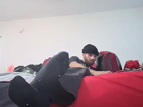 Snapshot of CirclingClass chatting on October 2025 08:35:01 PM CirclingClass online show from October 2025 08:35:01 PM