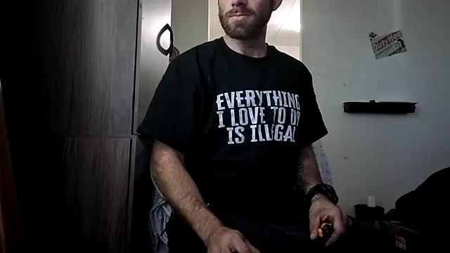 Snapshot of CirclingClass chatting on November 2025 06:18:02 PM CirclingClass online show from November 2025 06:18:02 PM