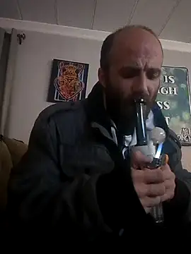 Snapshot of CirclingClass chatting on November 2025 12:27:02 PM CirclingClass online show from November 2025 12:27:02 PM