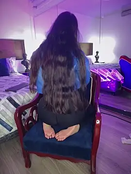 Lunaliaa  online show from March 2026 05:35:01 AM