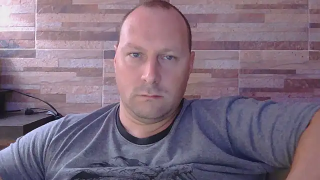 lustonfan online show from April 2026 12:50:02 PM