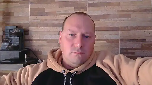 Snapshot of lustonfan chatting on May 2026 11:38:02 AM lustonfan online show from May 2026 11:38:02 AM