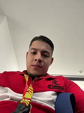 OliverTabordaa online show from April 2026 06:35:01 PM