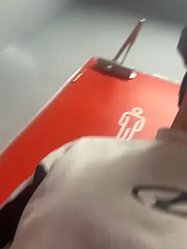 OliverTabordaa online show from April 2026 09:50:02 PM