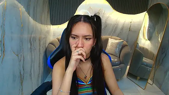 Snapshot of candy_sky_r chatting on July 2026 03:09:02 AM candy sky r online show from July 2026 03:09:02 AM