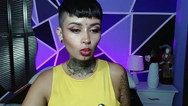 Snapshot of Sol_Baker chatting on April 2026 04:46:01 AM Sol Baker online show from April 2026 04:46:01 AM