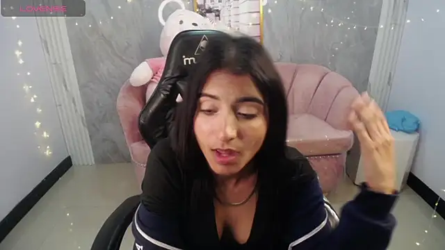 Snapshot of Mariana_moon_ch chatting on March 2026 08:37:01 PM Mariana moon ch online show from March 2026 08:37:01 PM