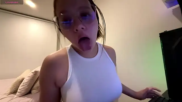 Sarahhh 0 online show from March 2026 02:37:01 AM