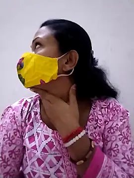 angelmoumita online show from April 2026 06:02:01 PM