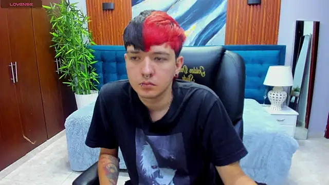 Santiago morgan online show from April 2026 10:32:01 PM