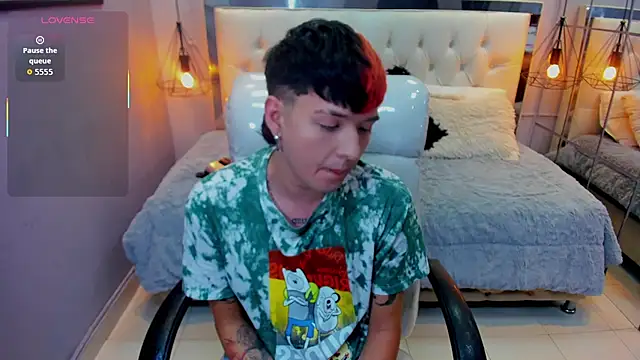 Santiago morgan online show from April 2026 10:43:02 PM