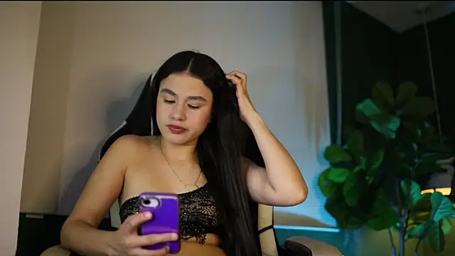 Snapshot of Danaa_Rousee_ chatting on June 2026 07:39:01 AM Danaa Rousee online show from June 2026 07:39:01 AM