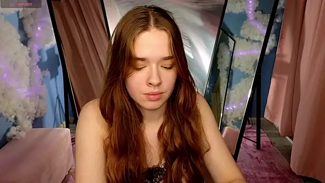 TiffanyVex online show from March 2026 03:41:02 PM