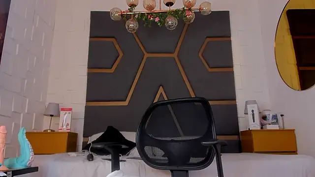 juana valkiria online show from March 2026 03:23:01 AM