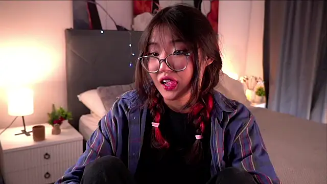 NelleMihalko online show from April 2026 11:08:02 AM